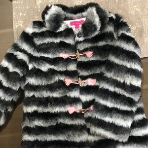 6X Girls Betsey Johnson faux fur coat
